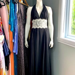 After Six Floor length Dress Gown Blanck White Lace Formal Evening Medium